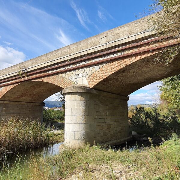 Consolidamento del ponte sul fiume Tacina